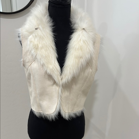 Cache Cream Faux Fur Women's Vest - Picture 1 of 3